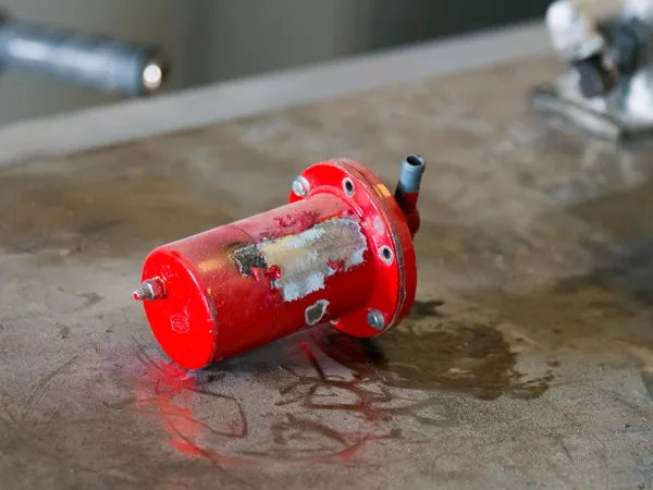 Beschichtungsentfernung an einer Pumpe